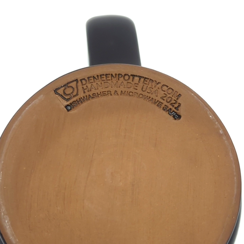 Taza rústica coleccionable ardilla café paz hecha a mano Deneen Pottery 2021 usada - Imagen 11 de 11