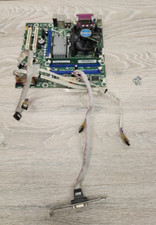 Intel Desktop Board AA E60577-202 Motherboard Core 2 Duo E7400 @ 2.8 GHz 2GB RAM