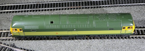 Lima 205049 BR Class 47 1761 in BR 2 Tone Green Livery, Excellent, Boxed - Picture 5 of 8