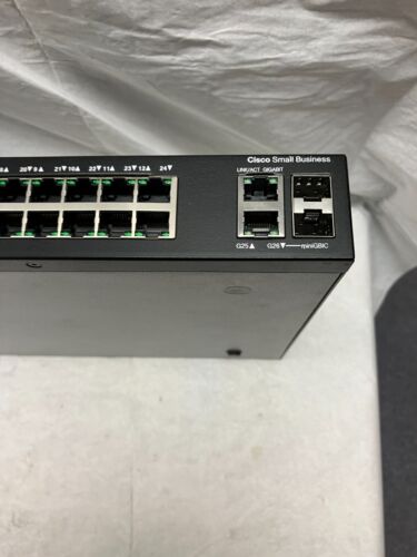 Cisco SG200-26 Gigabit Smart Switch 26-Port SLM2024T V03 - Picture 4 of 9