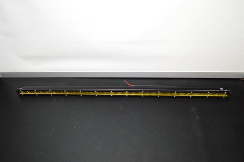 Barra de luz LED ámbar 32 pulgadas 150 W delgada una fila de luz punto de inundación para camioneta pickup - Imagen 2 de 11