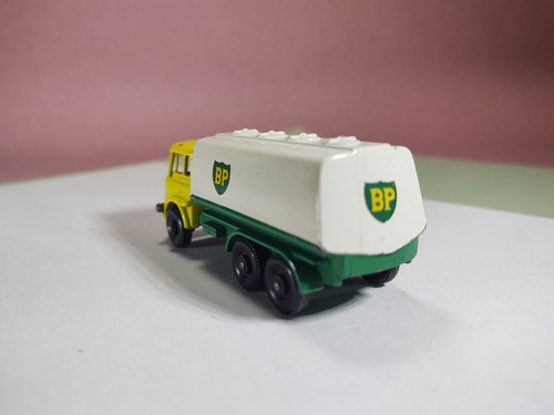 Lesney Matchbox No. 25 BP Petro Tanker Truck - Picture 5 of 11