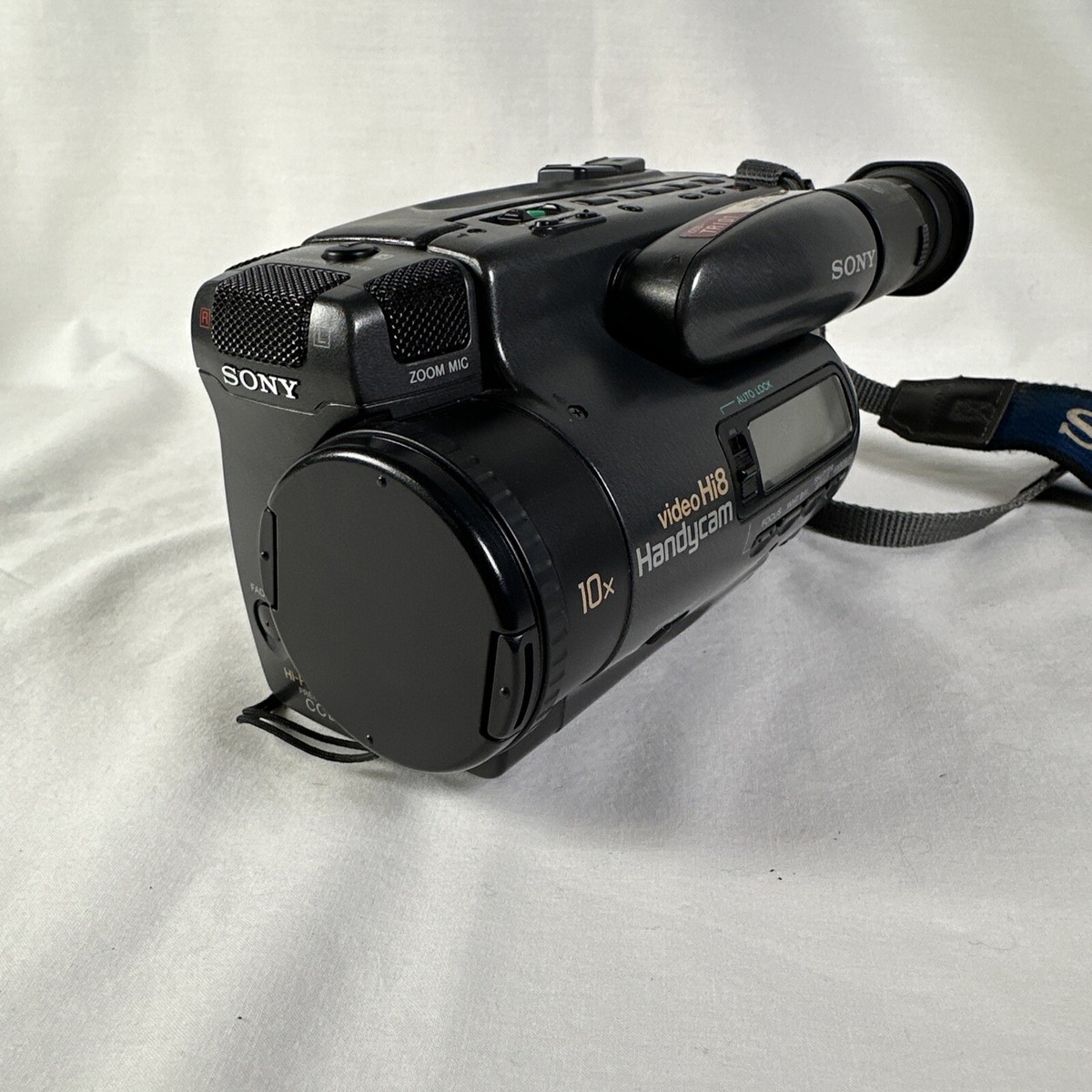 SONY VideoHi8 Handycam CCD-TRV101