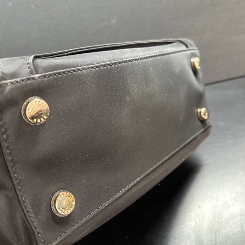 Michael Kors Tote Shoulder Bag Black Exterior Pockets Gold Hardware - Picture 7 of 8