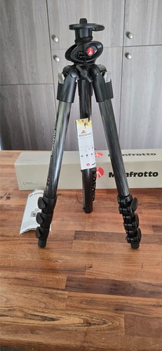 Manfrotto 055 Carbon Fibre 4 Section Tripod (MT055CXPRO4) - Picture 6 of 17
