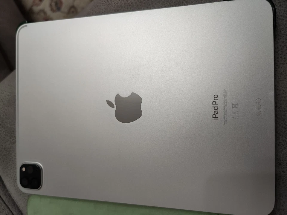 Apple iPad Pro 11-inch (4th generation) · 256GB · Wi-Fi, Foto 2 von 3