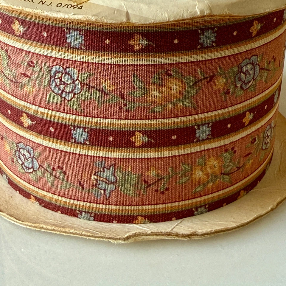 VTG Ribbon Cottage Core Novelty Floral Print Fabric 40 Yds  2 5/8" W Michele NOS - Image 4 of 4