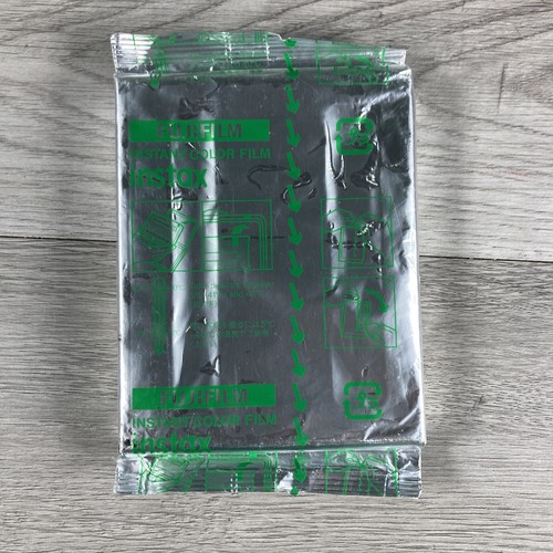 FujiFilm Instax Instant Color Film For Cameras - Picture 1 of 3