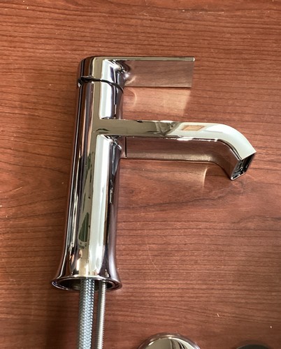 NEW Moen WS84760 Genta 1-Handle Bathroom Faucet Chrome W/Drain B168 - Picture 3 of 3
