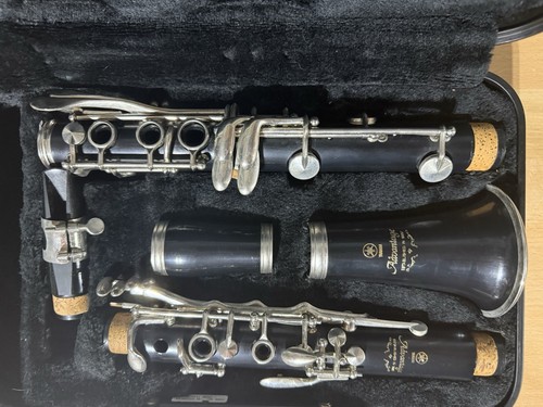 Yamaha Advantage YCL-200AD Clarinet with Hardshell Case - Picture 2 of 7