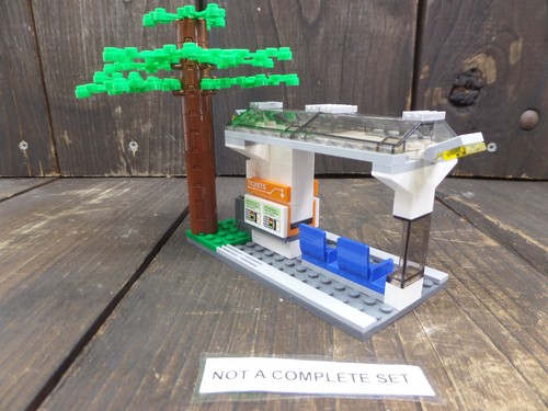 Lego Town City Square Tráfico Tranvía Monorraíl Estación #60097 NO COMPLETO (1) DESAPARECIDO - Imagen 7 de 12