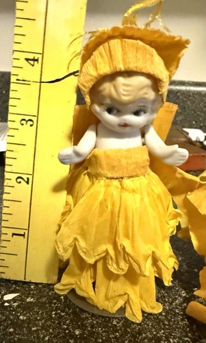 2 Vtg Mini 1930s 4" Bisque Kewpie-Style Dolls Japan. Jointed Arms, Frozen Legs - Picture 6 of 11