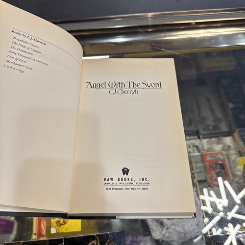 Angel with the Sword by C. J. Cherryh 1985 Hardcover First Edition Fantasy Book - Picture 6 of 12