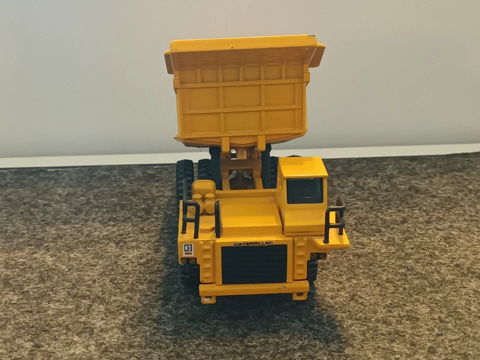 JOAL - CAMION TOMBEREAU DUMPER CATERPILLAR 773B - ECHELLE 1/70 - Photo 2/4