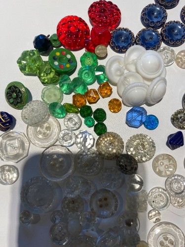 Vintage VICTORIAN GLASS BUTTONS LOT 150+ Mixed Buttons VG ! - Picture 5 of 8