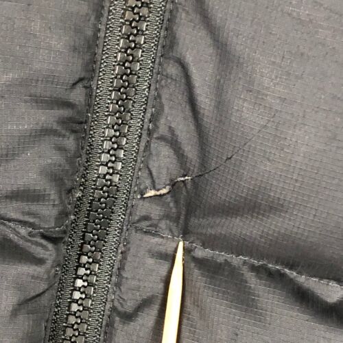 The North Face Mens XL 700 Goose Down Puffer Full Zip Vest Jacket Black HOLES - Picture 9 of 15