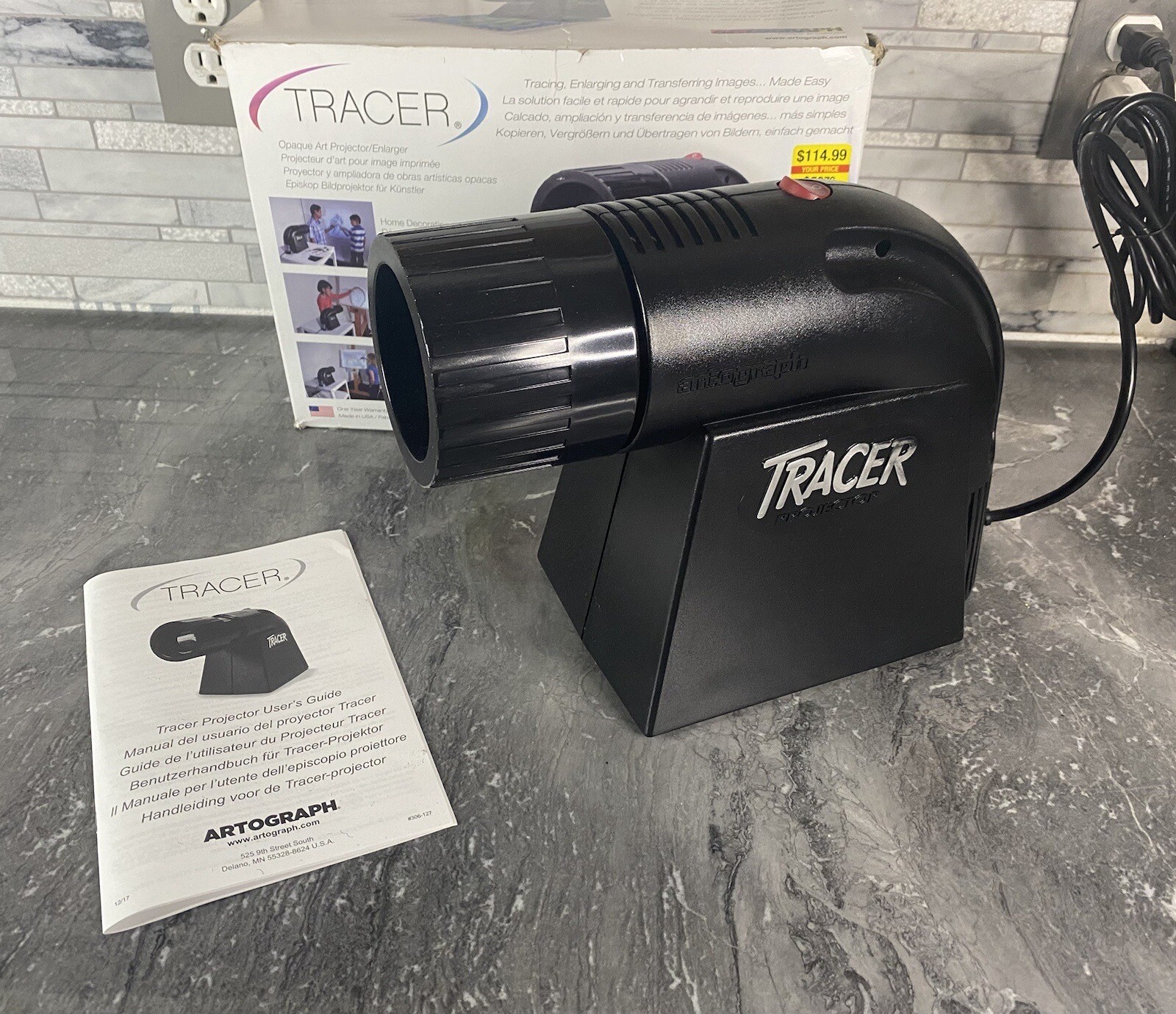 Artograph Tracer Enlarger Artist Craft Hobby Image Projector Model 225