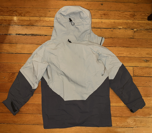 Arc'teryx Rush Jacket Gore-tex Pro - men's medium - hooded - light/dark grey - Picture 12 of 12
