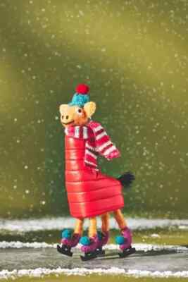 Anthropologie Wild Bundled Up Giraffe Ornament Felted Wool Puffer Coat Skate NEW