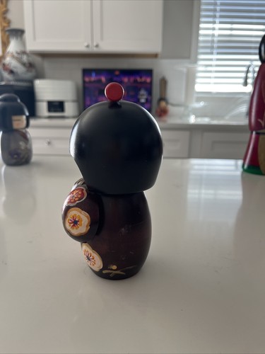 Wooden Kokeshi Doll With Brown Dress And Bow 6” - Picture 2 of 8