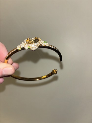 Juicy Couture Braclet 2000s Y2K VTG Heart And Flower Hinge Bangle Rare Preppy 8” - Picture 2 of 4