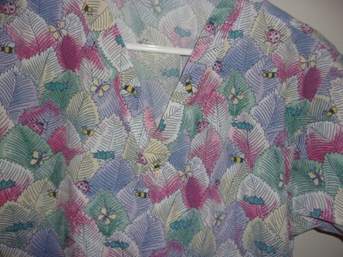 WOMAN'S SCRUB TOP SHIRT BY CREST LEAVES BUTTERFLYS BEES THEMED SIZE SMALL - Picture 2 of 2