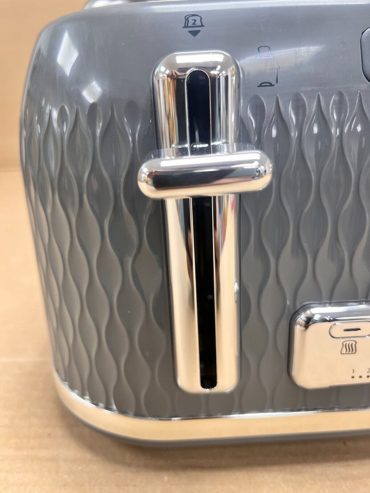 Breville VTR013 Curve 4 Slice Toaster Extra Wide Bagel Slots Grey and