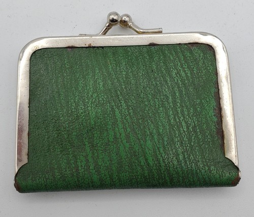 Vintage Travel Sewing Kit Green Vinyl Case Mini Scissors Needle Threader Stitch - Picture 4 of 7