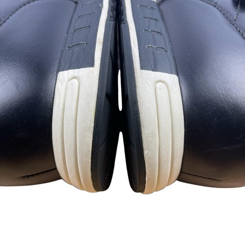 Zapatilla deportiva negra Adidas Micropacer Undefeated x Neighborhood talla 111/2 - Imagen 7 de 16