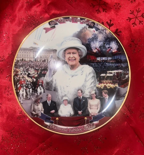 Queen Elizabeth Diamond Jubilee Plate