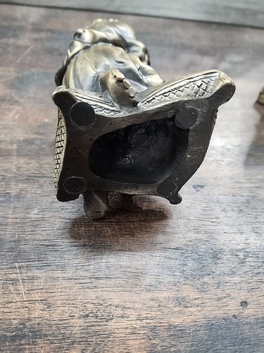 Vintage Mädchen betet bronzierte Metallkunst 7" 6 Pfund Skulptur Kind kniet auf Kissen - Bild 4 von 5