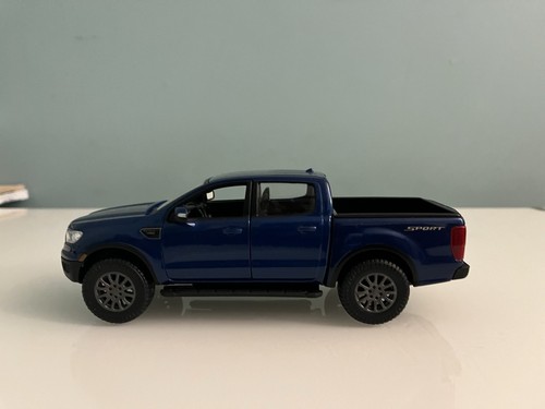 2019 FORD RANGER PICKUP TRUCK DARK BLUE 1/27 DIECAST MODEL CAR BY MAISTO - Bild 2 von 5
