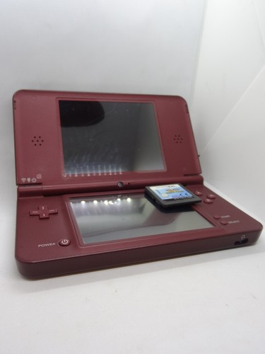 Nintendo DSi XL Console + mario & sonic game + Training brain game with charger - Picture 13 of 15