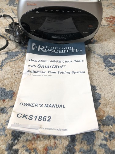 Emerson Research SmartSet Auto Clock Radio CKS1862 Dual Alarm AM FM Manual - Picture 4 of 4