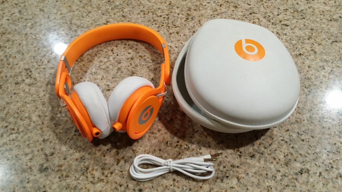 Beats by dr Dre Beats Mixr David Guetta on ear headphone