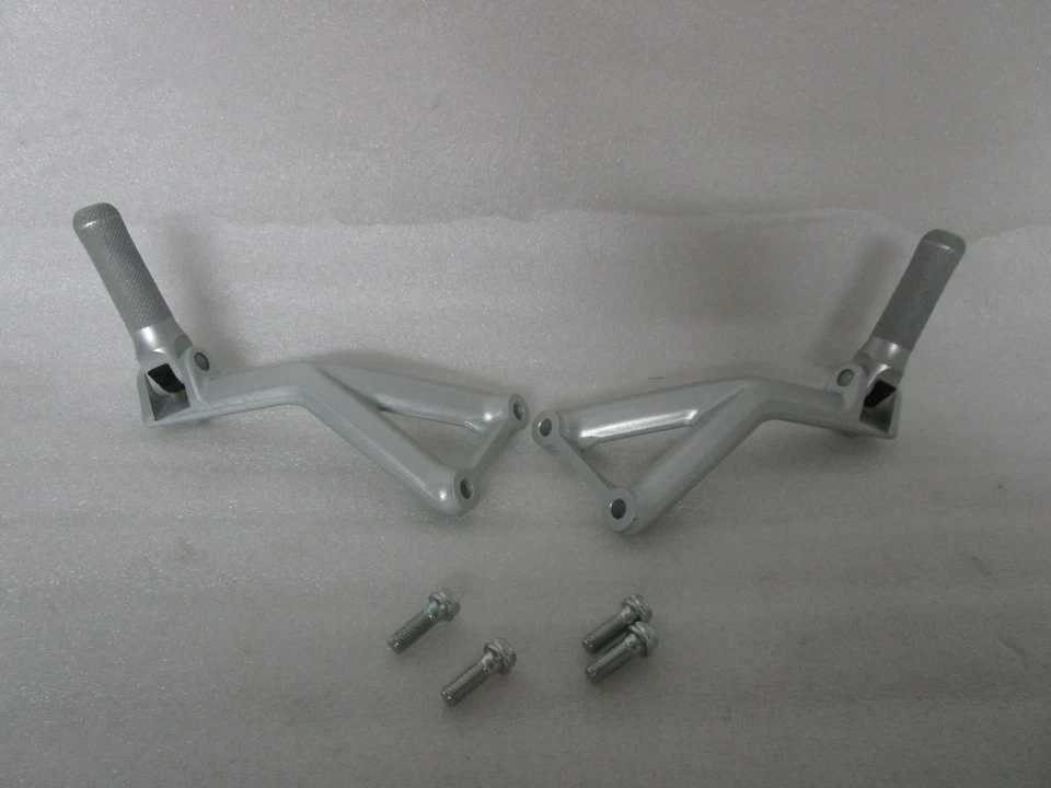 Reposapiés de pasajeros Ducati Pagigale V4 Streetfighter 18-22 Foto 3 de 4