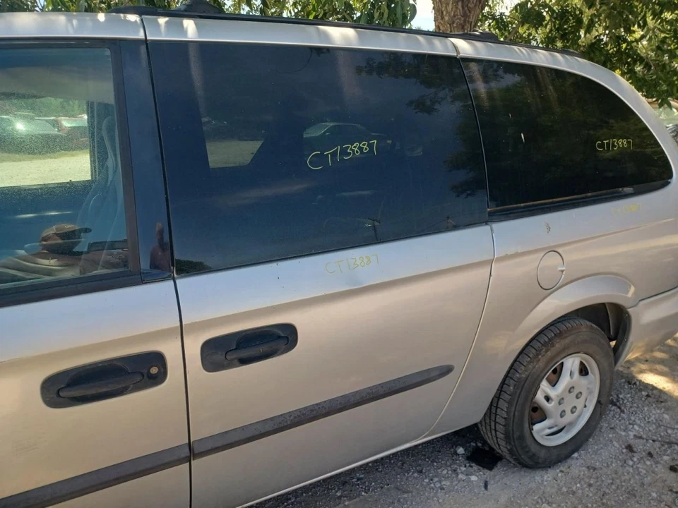 (LOCAL PICKUP ONLY) Radiator 6 Cylinder Fits 01-04 CARAVAN 603099 Foto 3 de 4