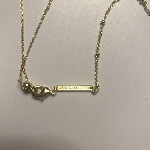 Collana Kendra Scott Mini Elisa Satellite Ciondolo Corto Cristallo Rosa - Foto 6 di 7