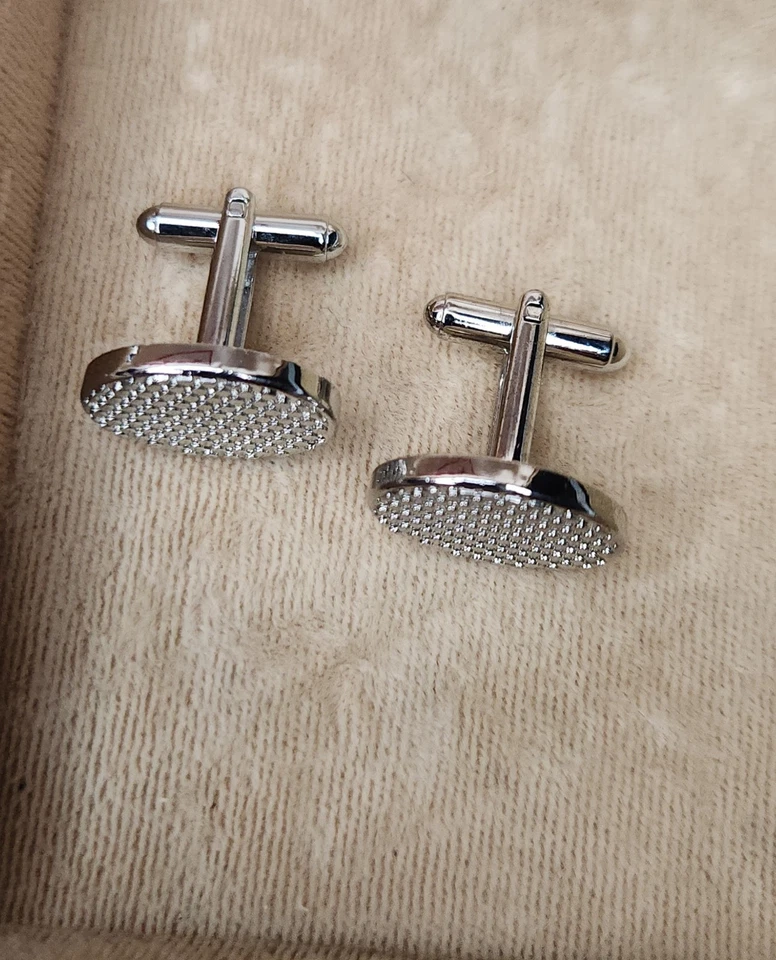 Gemelos Geoffrey Beene para hombre ovalados pulidos enchapados en rodio círculos 3D Foto 3 de 3