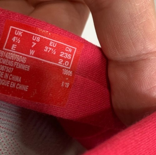 Clarks Summer Sandals Cloud Steppers Sz 7 WIDE Soft Cushion Slides Hot Pink - Picture 3 of 18