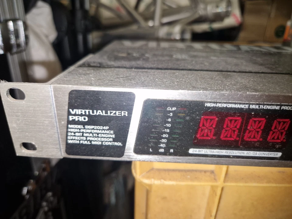 Behringer Virtualizer Pro DSP2024P - Bild 3 von 4