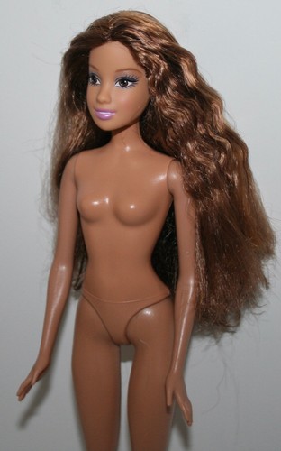 Muñeca Barbie Mattel Moda Fiebre Teresa Cabello Marrón, Ojos Marrones, Piernas Flexibles - Imagen 5 de 10