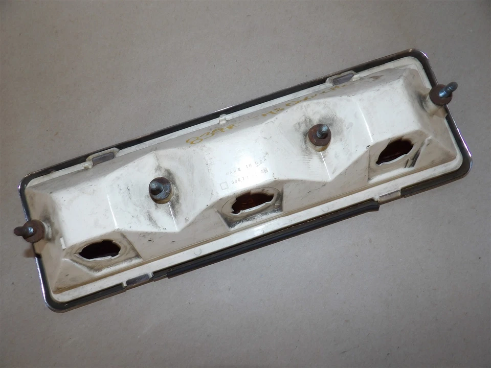 ПОД ПРАВУЮ РУКУ ПАССАЖИРСКИЙ ЗАДНИЙ ФОНАРЬ В СБОРЕ CHEVY CHEVETTE ACADIAN 1976-1979 - Изображение 4 из 4