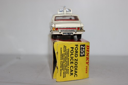 Boxed 1967-71 Dinky 255 Ford Zodiac Police Car - Picture 4 of 11