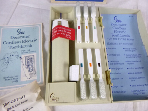 NOS Vintage 70er Sears kabelloses Zahnbürsten-Set im Etui Hollywood Regency Style - Bild 8 von 17