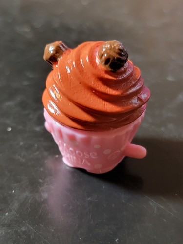 Shopkins Season 4 Pink & Brown Coco Cupcake  - Foto 2 di 2