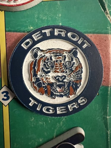 MLB vintage standing board baseball 1970’s Logo Magnet ⚾️ Detroit Tigers - Picture 1 of 2