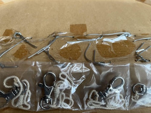 Living Dead Dolls Minis Mausoleum Box Set Mezco 4 2003 With box Used - Picture 8 of 10
