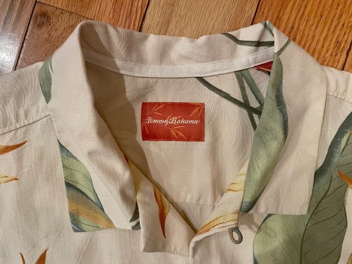 Camisa Tommy Bahama Para Hombre Talla L Hawaiana 100% Seda Floral Pájaro del Paraíso - Imagen 2 de 8