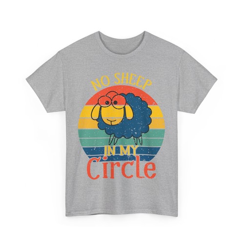 Camiseta unisex de algodón pesado No Sheep In My Circle - Imagen 16 de 33